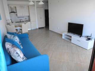 Апартаменты Apartments Sunny Marina Добра-Вода Апартаменты с 1 спальней-4
