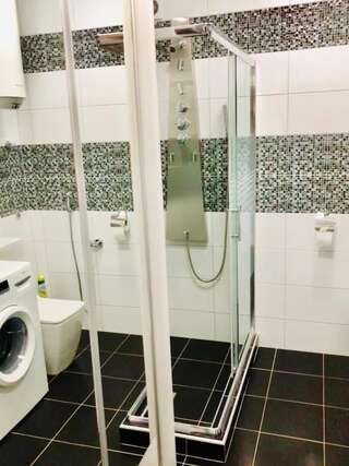 Апартаменты Apartments Sunny Marina Добра-Вода Апартаменты с балконом-12